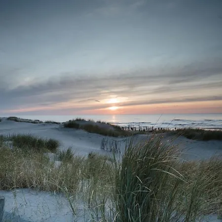 Dune And With Very Large And Beautiful Garden 别墅 斯霍尔